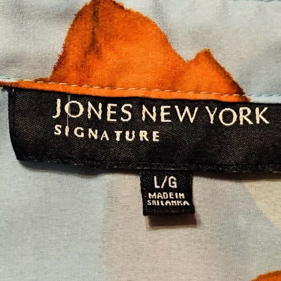 Jones New York Signature - Picture 2 of 2